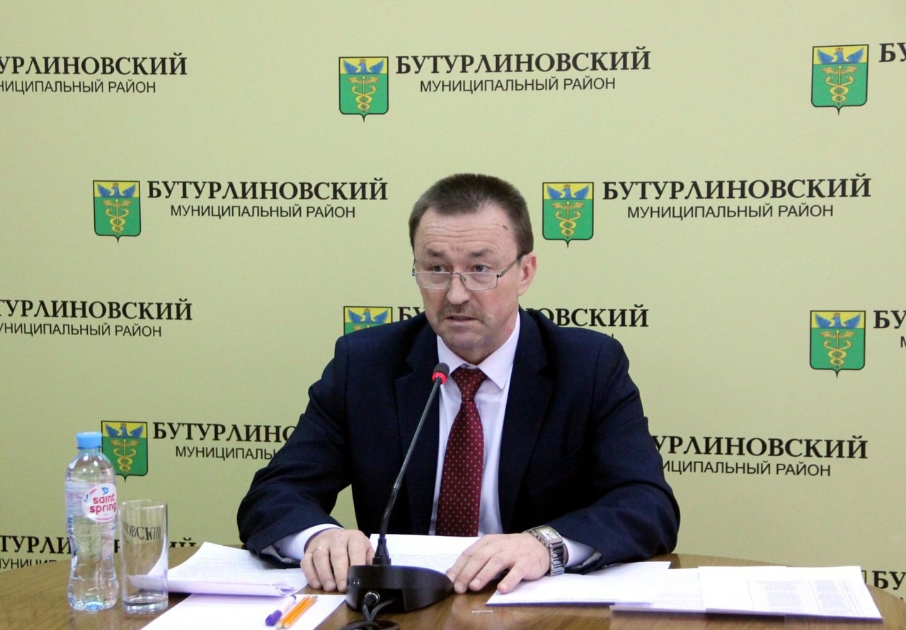 Глава района Юрий Матузов провёл рабочее совещание с главами муниципальных образований региона в формате видеоконференции.