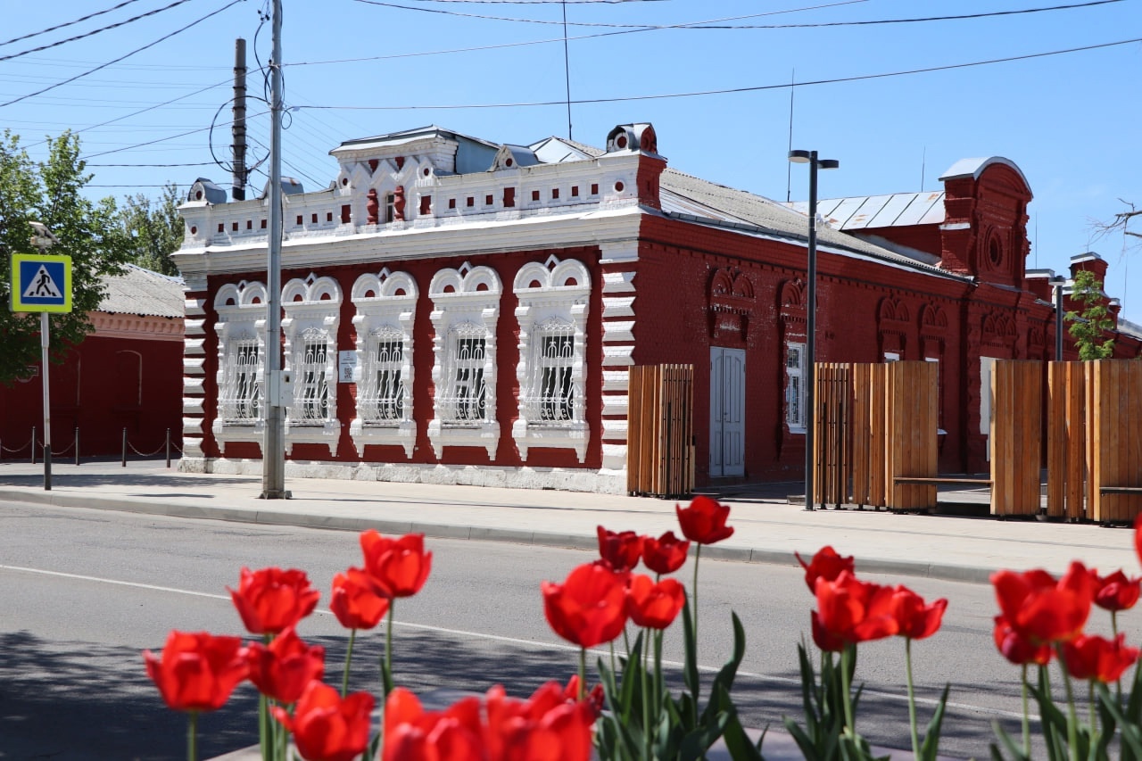 Бутурлиновка в весенних красках 🌺🐝.