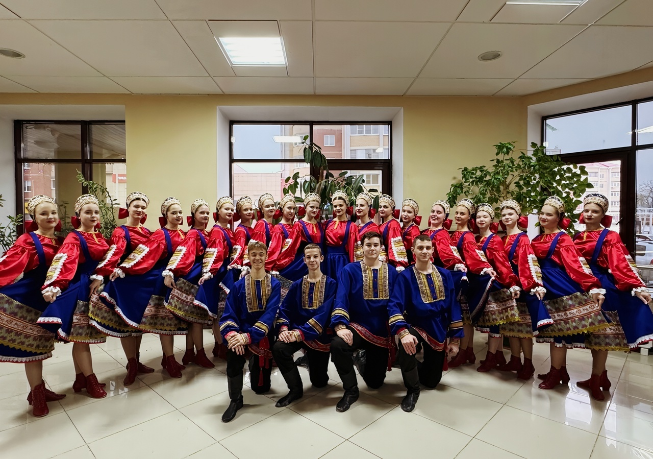 Народный хореографический ансамбль «Золушка» им. А.Я. Морковиной принял участие в торжественном мероприятии ЭкоНиваАгро «День Урожая» с участием губернатора Воронежской области А.В. Гусева.