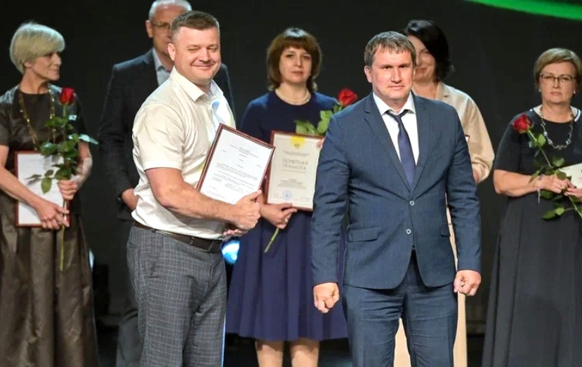Врач Бутурлиновской районной больницы Евгений Сычёв был удостоен Благодарности Министра здравоохранения Российской Федерации.