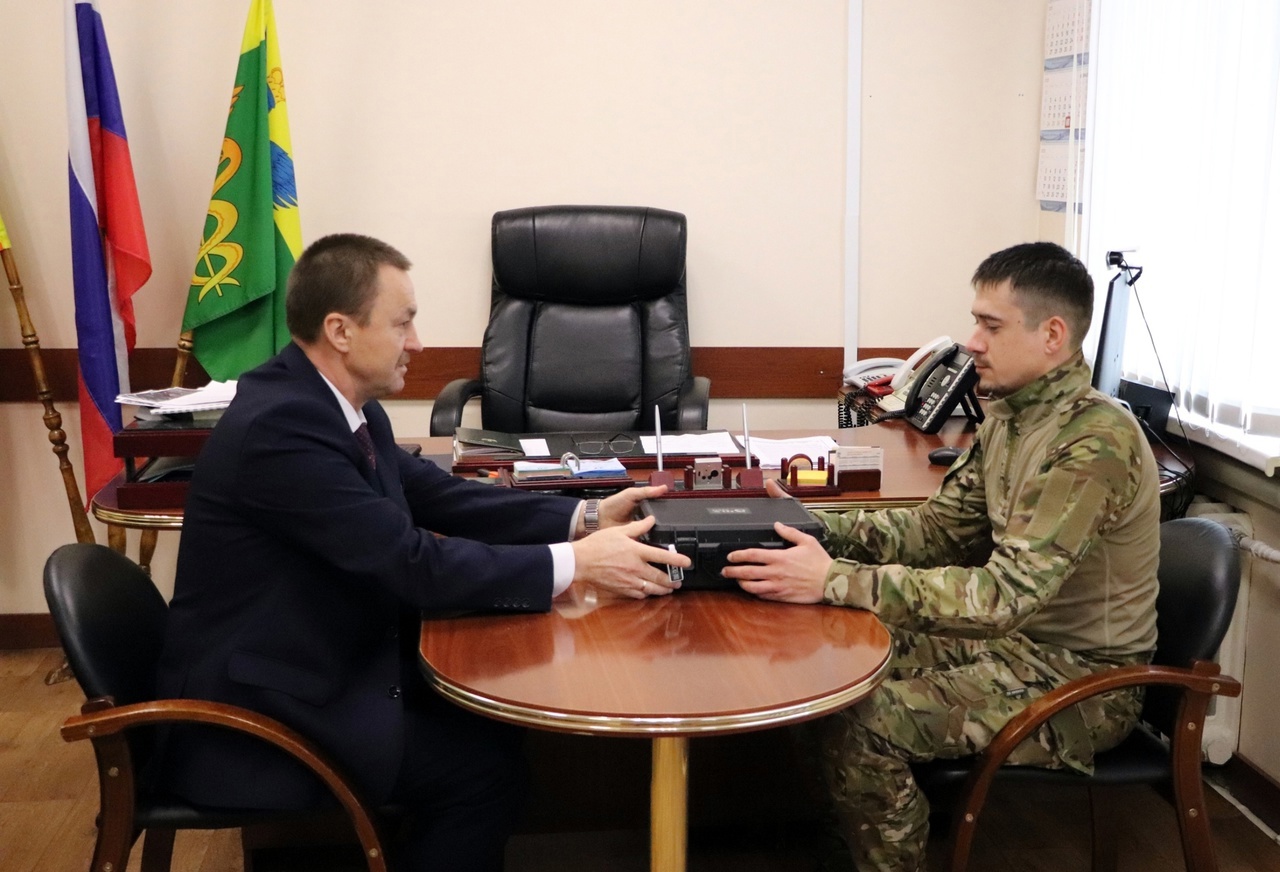 Глава района Юрий Матузов провел ряд встреч с целью передачи гуманитарной помощи по ранее полученным обращениям.
