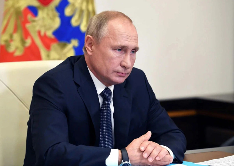 Свой день рождения отмечает Президент Российской Федерации Владимир Владимирович Путин. Свой день рождения отмечает Президент Российской Федерации Владимир Владимирович Путин.