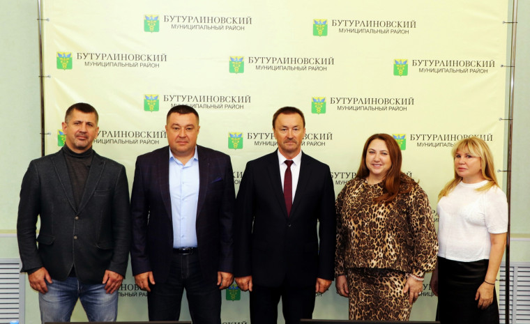 Деловая встреча по итогам участия Бутурлиновского района на Международном муниципальном форуме стран БРИКС,. Деловая встреча по итогам участия Бутурлиновского района на Международном муниципальном форуме стран БРИКС,.