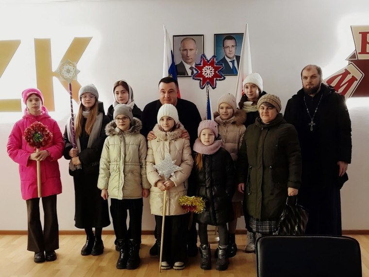 Воспитанники Воскресной школы при Покровском храме поздравили с Рождеством Христовым!. Воспитанники Воскресной школы при Покровском храме поздравили с Рождеством Христовым!.